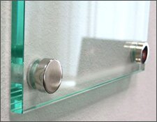Glass-Holder, ������������� ���������, ��������� ��� ��������� �������� � �����